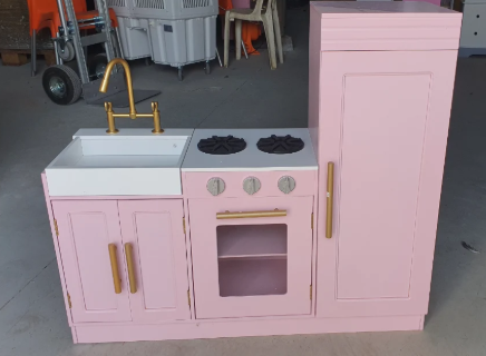 מטבח פלורה - מטבח עץ בסגנון כפרי וקסום לפיתוח היצירתיות