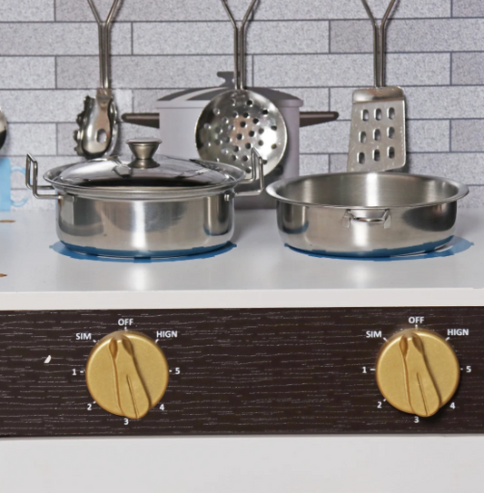 מטבח אלמוג מעץ לילדים | מקט W10C529E | שמח עד הבית