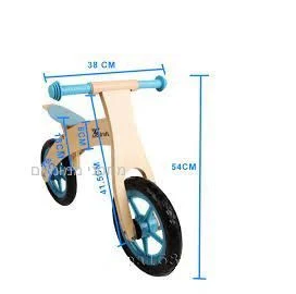 אופני איזון ודחיפה לרכיבה יציבה מעץ לילדים בצבע לבן