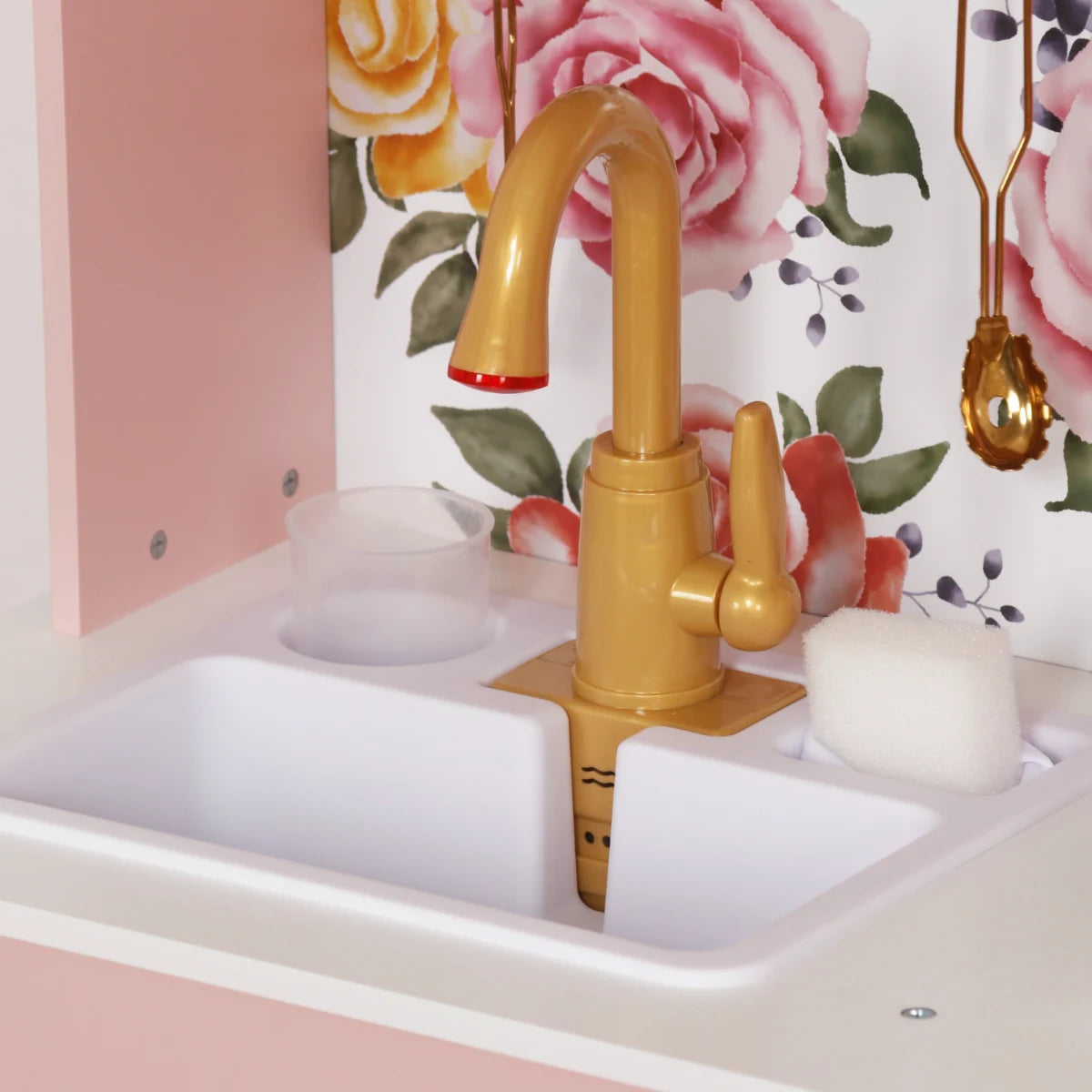 מטבח לילדים מעץ אגם אלקטרוני בצבע ורוד W10C1042 | שמח עד הבית