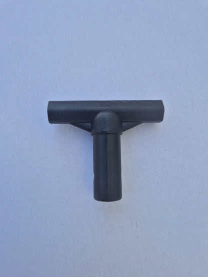 מחבר T למוט טרמפולינה פייבר בצבע שחור (בקוטר 25 ממ) fiverblack